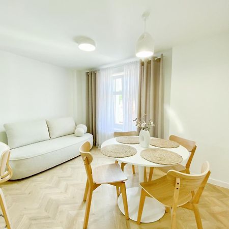 Apartament Bialy Jelenia Góra Exteriör bild